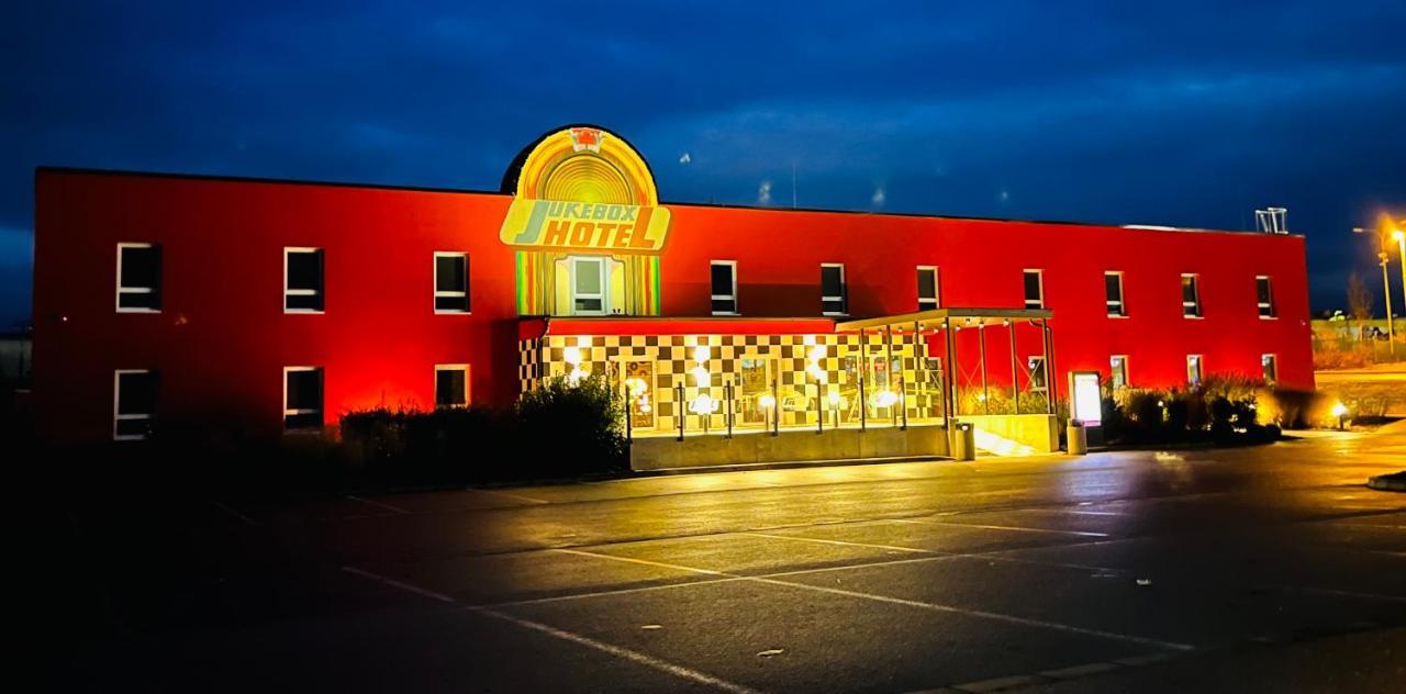 Jukebox Hotel Znojmo Ngoại thất bức ảnh