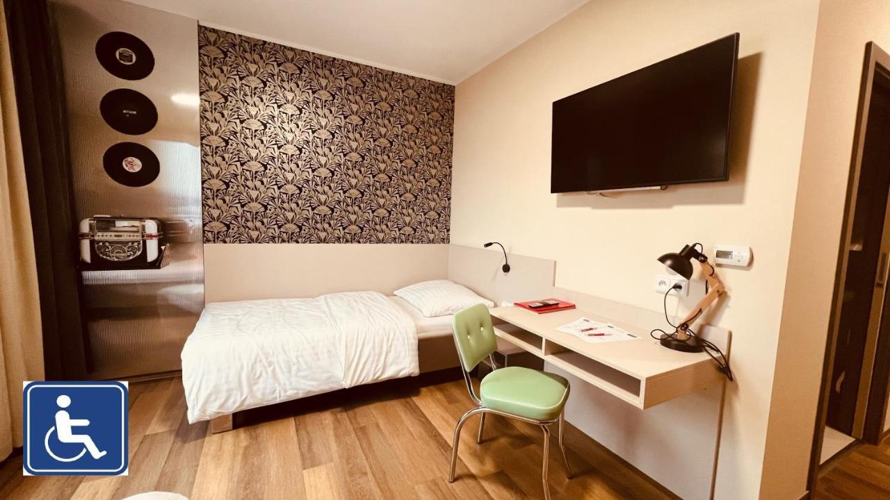 Jukebox Hotel Znojmo Ngoại thất bức ảnh